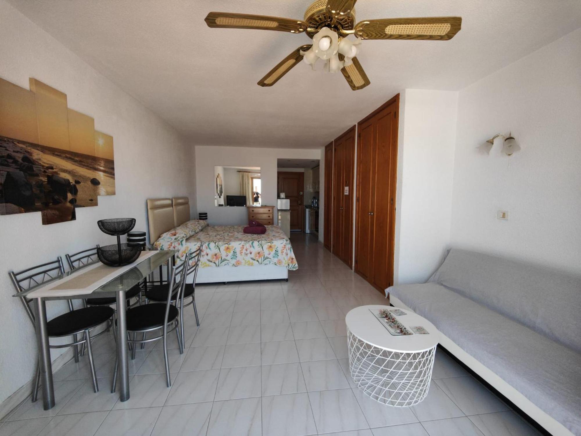 Port Royale Apartment Los Cristianos  Exterior photo